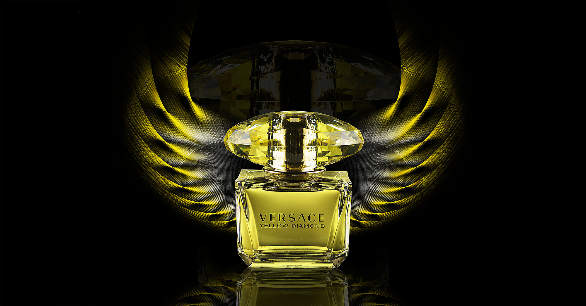 versacheyellowdiamondwide